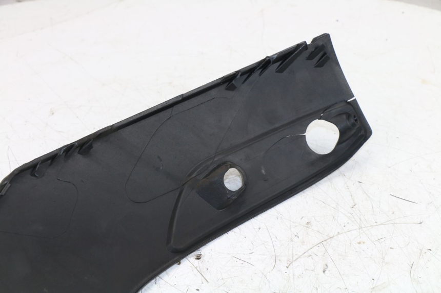 photo de FACCIATA ANTERIORE SUPERIORE PIAGGIO X8 STREET 125 (2006 - 2007) - Altra angolazione