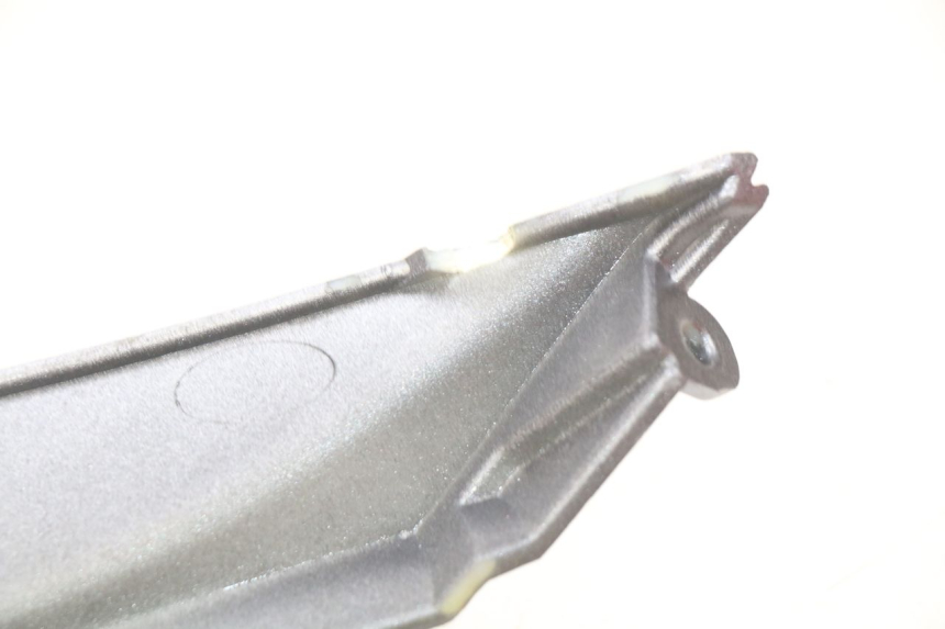 photo de FACCIATA ANTERIORE SUPERIORE PIAGGIO X9 EVOLUTION 125 (2003 - 2007) - Zoom sullo stato d'uso