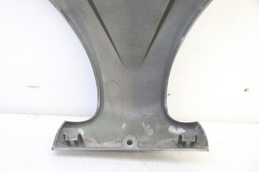 photo de FACCIATA ANTERIORE SUPERIORE PIAGGIO X9 EVOLUTION 125 (2003 - 2007) - Marcature e riferimenti originali