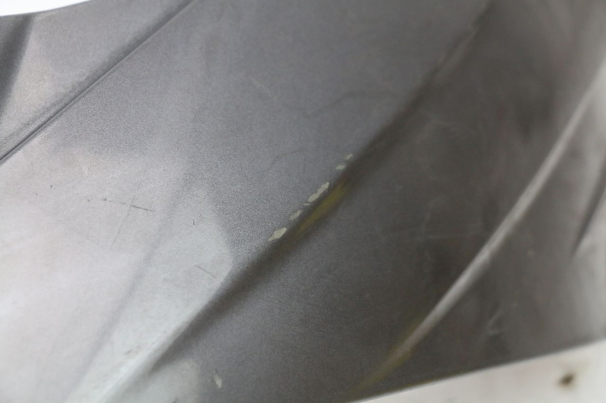 photo de FACCIATA ANTERIORE SUPERIORE PIAGGIO XEVO - X EVO 125 (2007 - 2017) - Dettagli dei punti di fissaggio