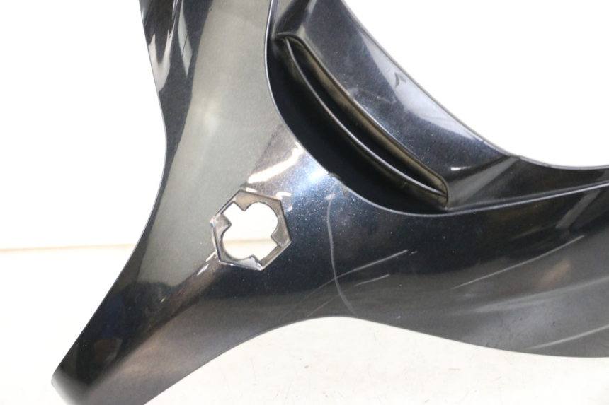 photo de FACCIATA ANTERIORE SUPERIORE PIAGGIO XEVO - X EVO 125 (2007 - 2017) - Stato della superficie e materiale