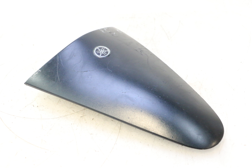 photo de CARENA ANTERIORE SUPERIORE YAMAHA YP MAJESTY 125 (2002 - 2006) - Dettaglio del componente