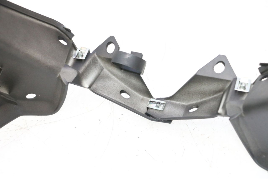photo de SCUDO CARENA ANTERIORE PEUGEOT TKR TREKKER FURIOUS 50 (2005 - 2014) - Dettaglio del componente