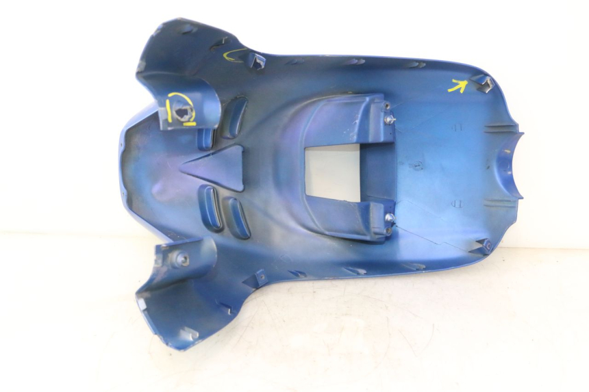 photo de SCUDO CARENA ANTERIORE PIAGGIO TYPHOON 50 (1993 - 1999) - Caratteristiche distintive