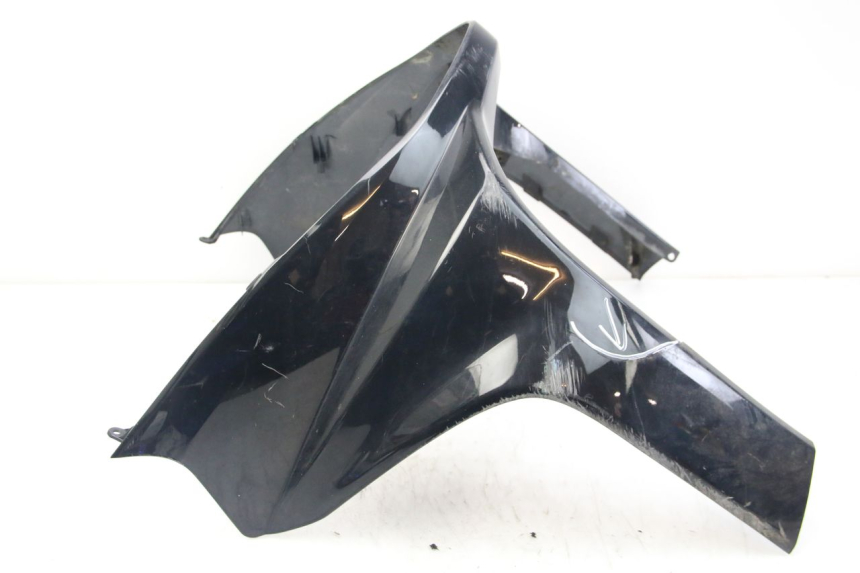 photo de FACCIATA ANTERIORE SUZUKI UH BURGMAN 125 (2002 - 2006) - Marcature e riferimenti originali