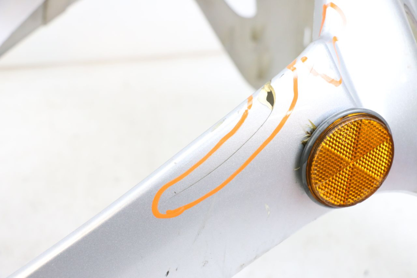 photo de FACCIATA ANTERIORE PEUGEOT V-CLIC VCLIC 50 (2007 - 2013) - Caratteristiche distintive