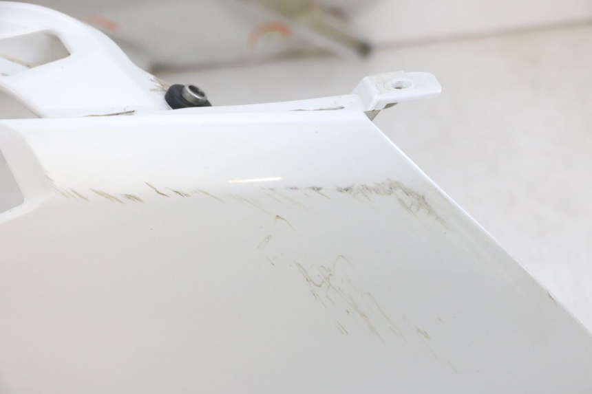 photo de SCUDO CARENA ANTERIORE YAMAHA X-MAX XMAX 125 (2010 - 2013) - Zoom sullo stato d'uso