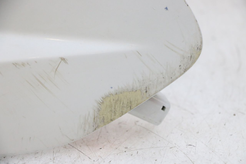 photo de SCUDO CARENA ANTERIORE YAMAHA X-MAX XMAX 125 (2010 - 2013) - Stato della superficie e materiale