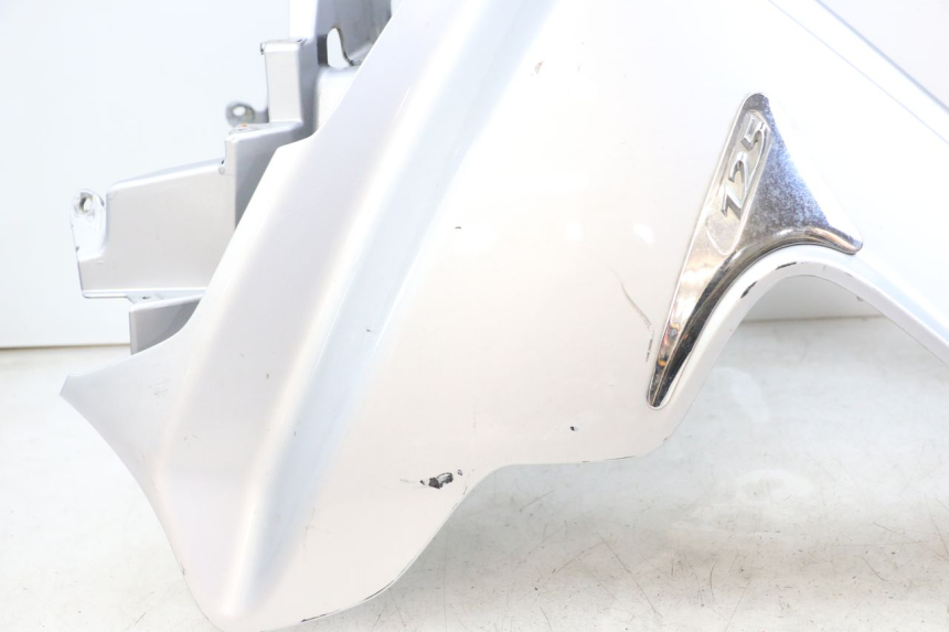 photo de FACCIATA ANTERIORE PIAGGIO X8 125 (2004 - 2007) - Dettaglio del componente
