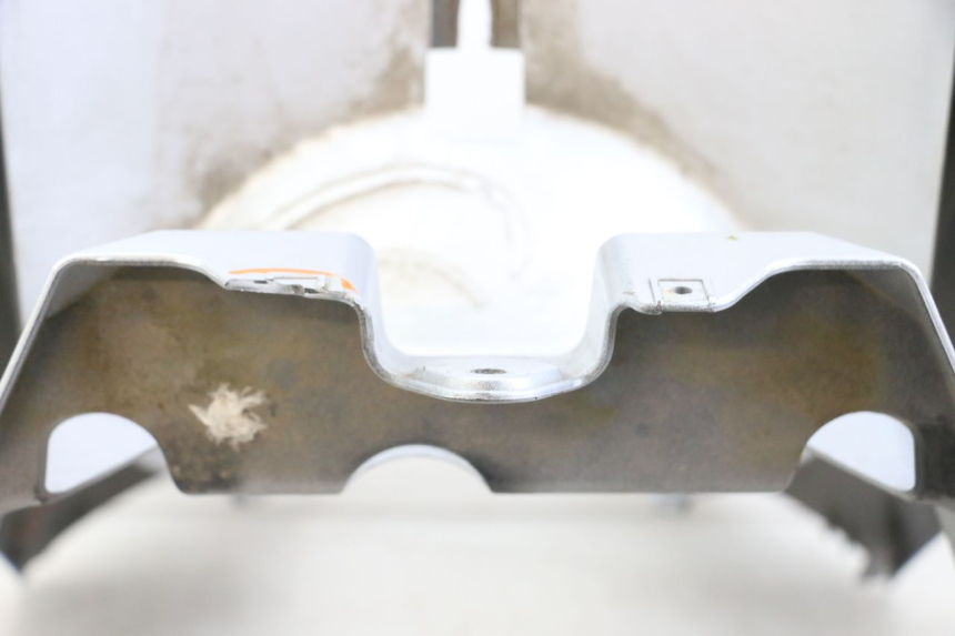 photo de FACCIATA ANTERIORE PIAGGIO X8 125 (2004 - 2007) - Zoom sullo stato d'uso