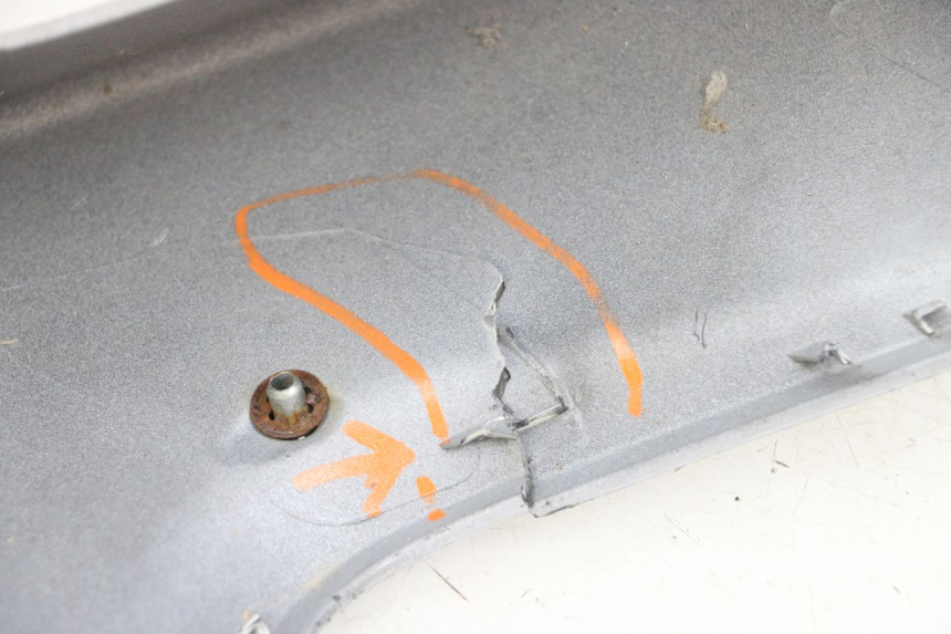 photo de FACCIATA ANTERIORE PIAGGIO X8 125 (2004 - 2007) - Primo piano tecnico