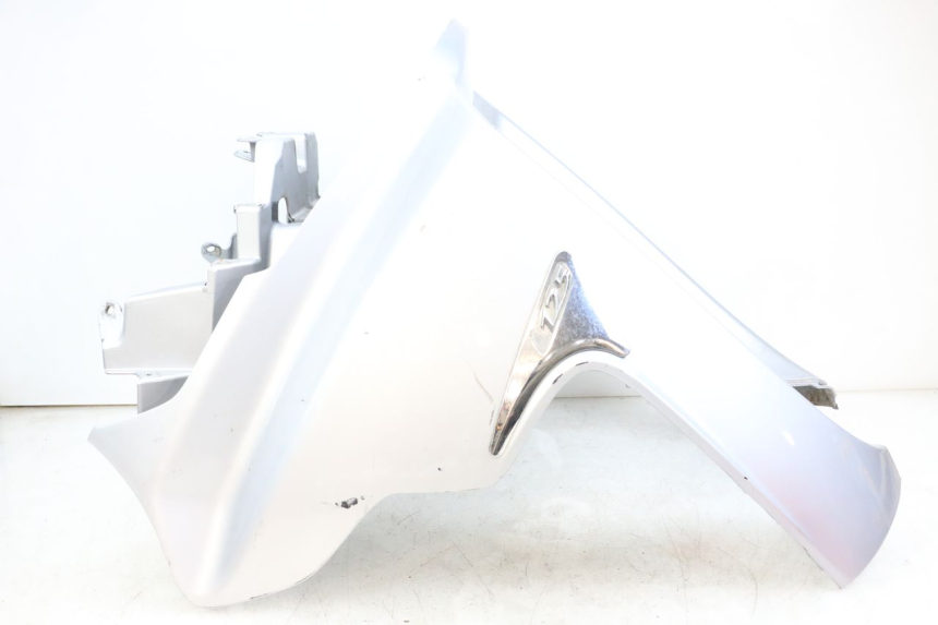 photo de FACCIATA ANTERIORE PIAGGIO X8 125 (2004 - 2007) - Stato della superficie e materiale