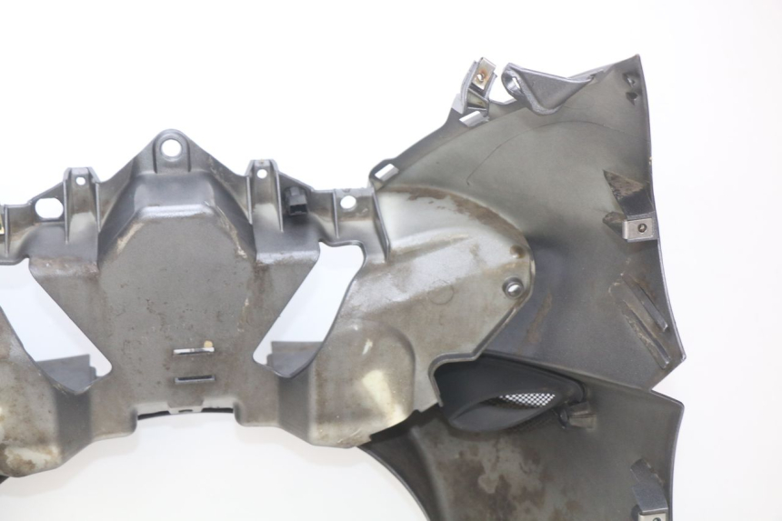 photo de FACCIATA ANTERIORE PIAGGIO X9 EVOLUTION 250 (2003 - 2007) - Dettagli dei punti di fissaggio