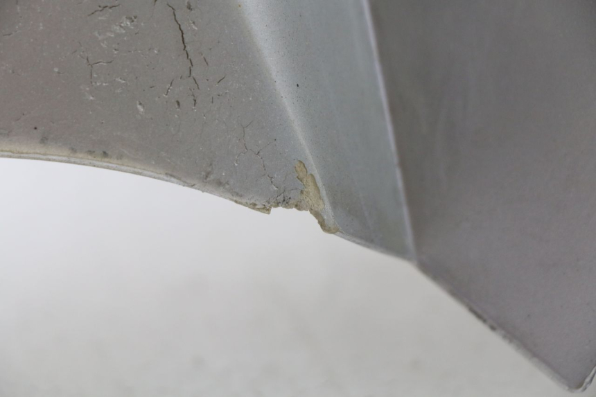 photo de FACCIATA ANTERIORE PIAGGIO X9 125 (2000 - 2003) - Stato della superficie e materiale