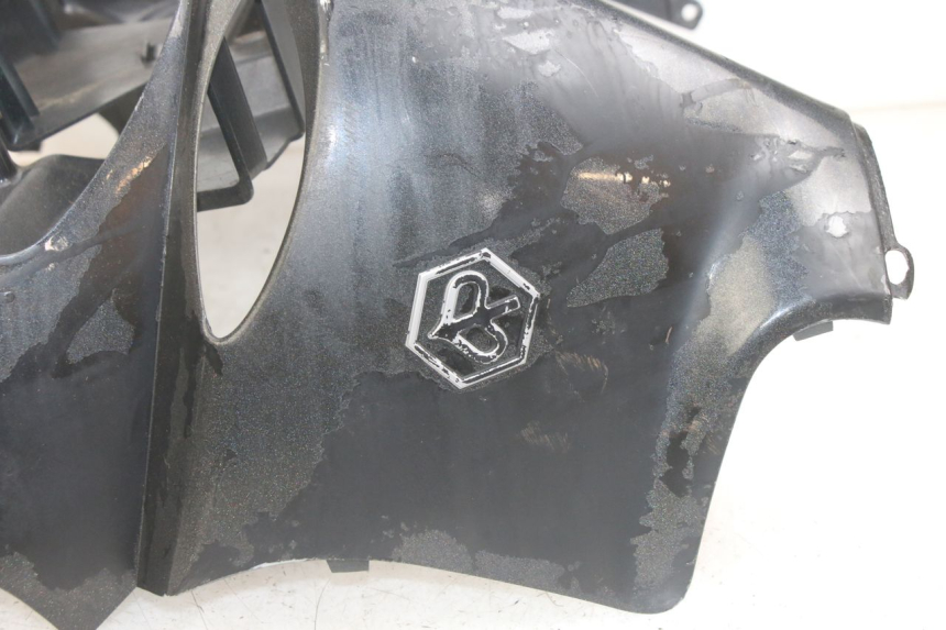 photo de FACCIATA ANTERIORE PIAGGIO X9 125 (2000 - 2003) - Caratteristiche distintive