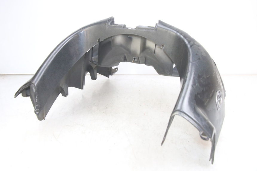 photo de FACCIATA ANTERIORE PIAGGIO X9 125 (2000 - 2003) - Stato della superficie e materiale