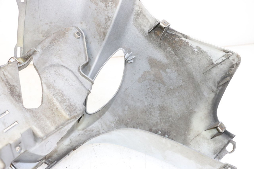 photo de FACCIATA ANTERIORE PIAGGIO X9 125 (2000 - 2003) - Zoom sullo stato d'uso