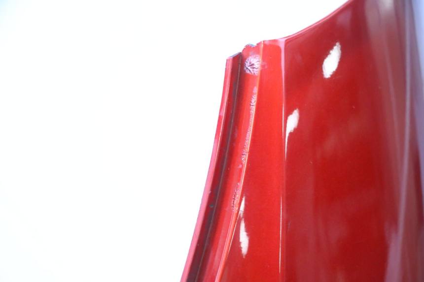 photo de SCUDO CARENA ANTERIORE YAMAHA YP MAJESTY 125 (1998 - 2001) - Caratteristiche distintive
