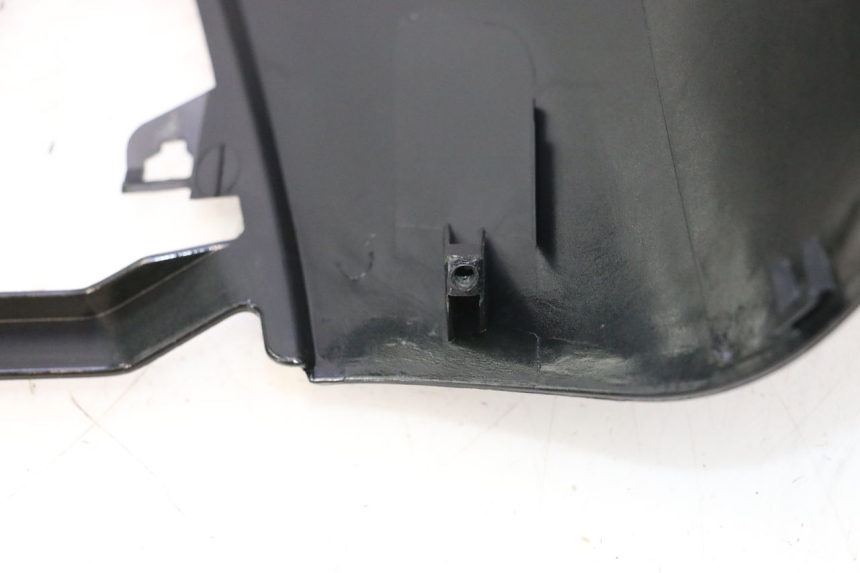 photo de SCUDO CARENA ANTERIORE YAMAHA YP MAJESTY 125 (2007 - 2010) - Dettaglio del componente