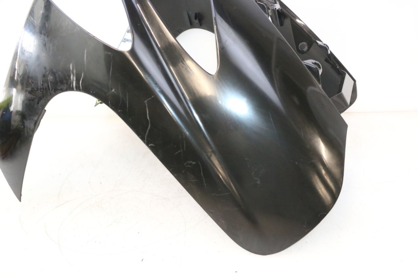 photo de SCUDO CARENA ANTERIORE YAMAHA YP MAJESTY 125 (2007 - 2010) - Caratteristiche distintive