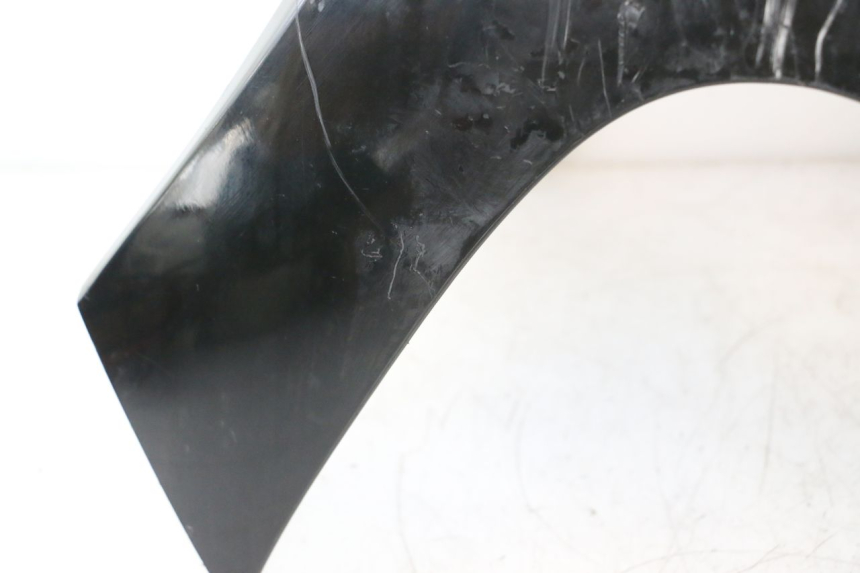 photo de SCUDO CARENA ANTERIORE YAMAHA YP MAJESTY 125 (2007 - 2010) - Zoom sui componenti