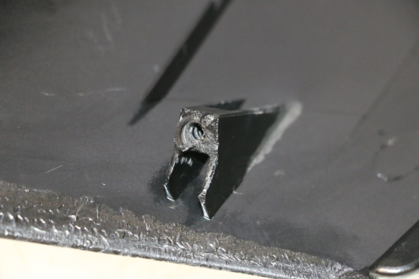 photo de SCUDO CARENA ANTERIORE YAMAHA YP MAJESTY 125 (2007 - 2010) - Zoom sullo stato d'uso
