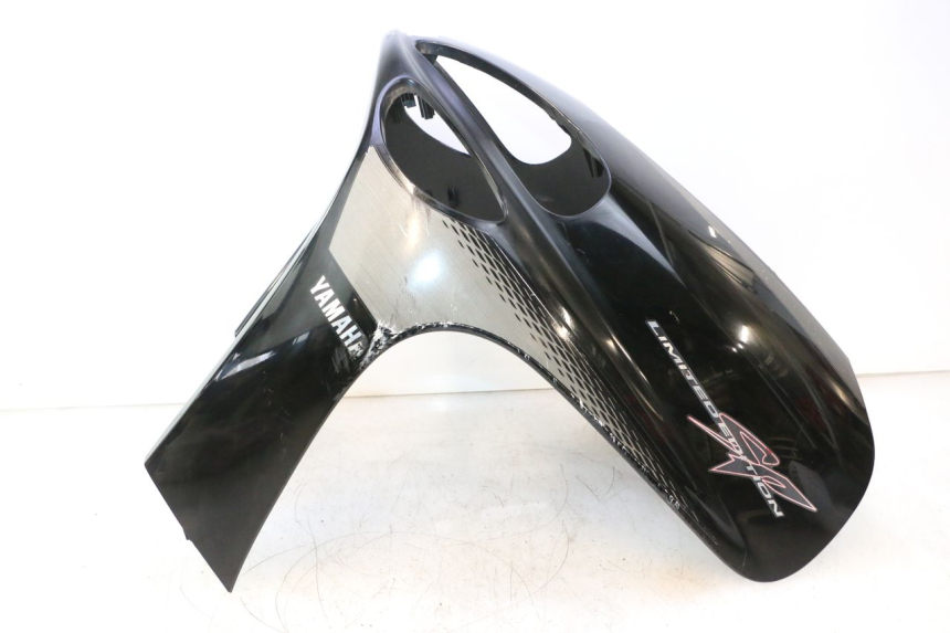 photo de FACCIATA ANTERIORE YAMAHA YP MAJESTY 125 (2002 - 2006) - Dettaglio del componente