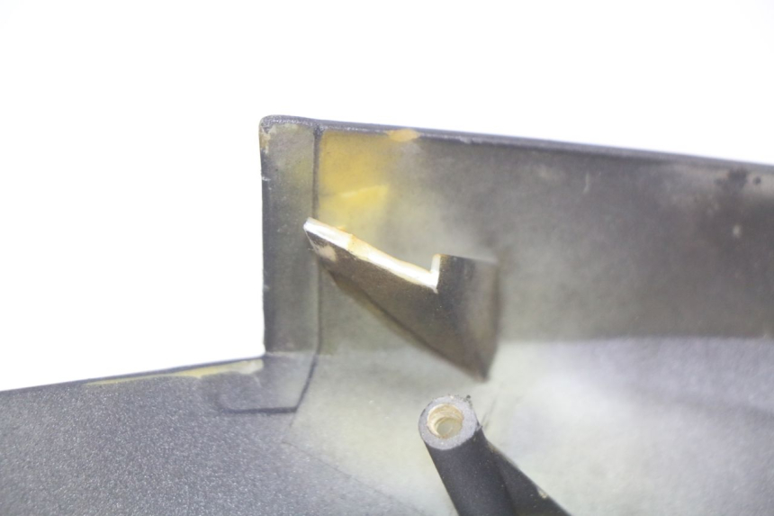 photo de FACCIATA ANTERIORE YIYING YY50QT-10 50 (2007 - 2022) - Stato della superficie e materiale