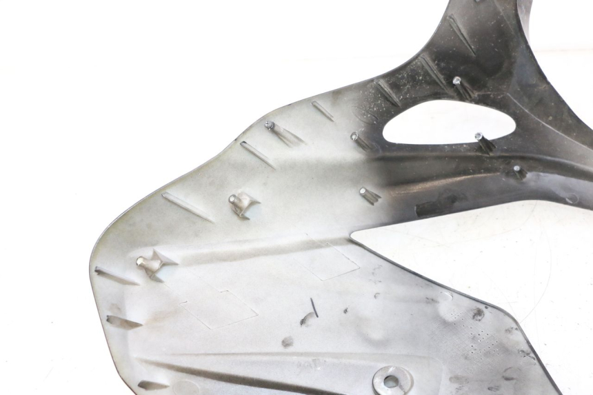 photo de SCUDO CARENA ANTERIORE UNIVERSAL BIKE ZN50QT-11B 50 (2018 - 2021) - Altra vista dell'articolo