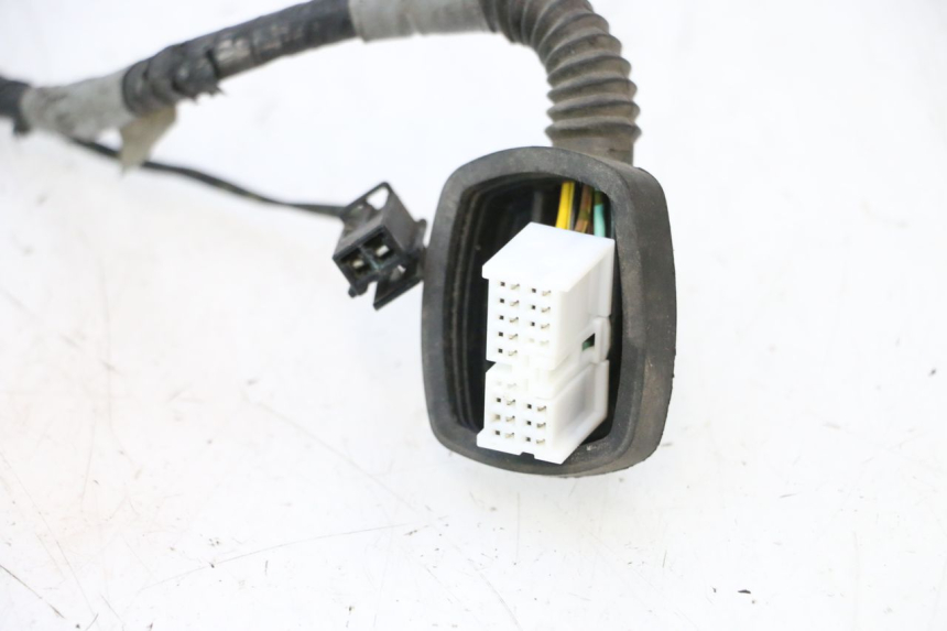 photo de STRUMENTI CABLAGGIO SUZUKI GSR 600 (2005 - 2012) - Dettagli dei punti di fissaggio