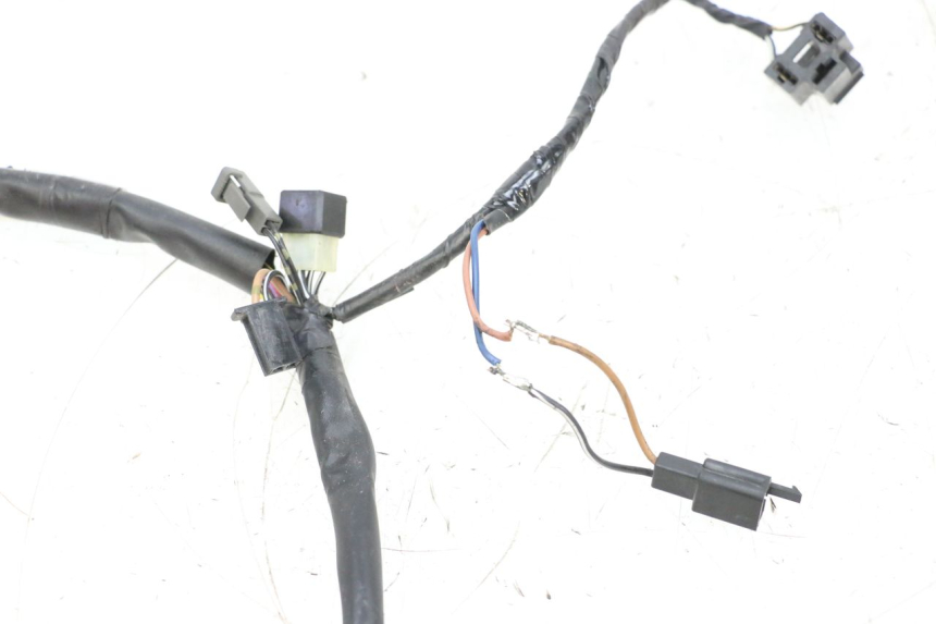 photo de STRUMENTI CABLAGGIO SUZUKI GSXR GSX-R 1000 (2003 - 2004) - Primo piano tecnico