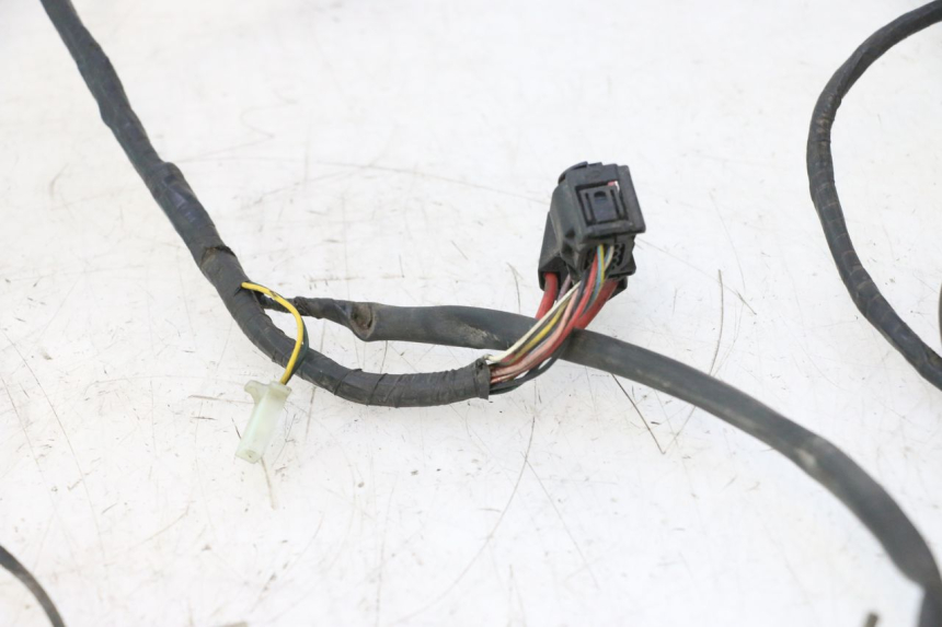 photo de FAISCEAU PEUGEOT ELYSTAR 50 (2002 - 2014) - Stato della superficie e materiale