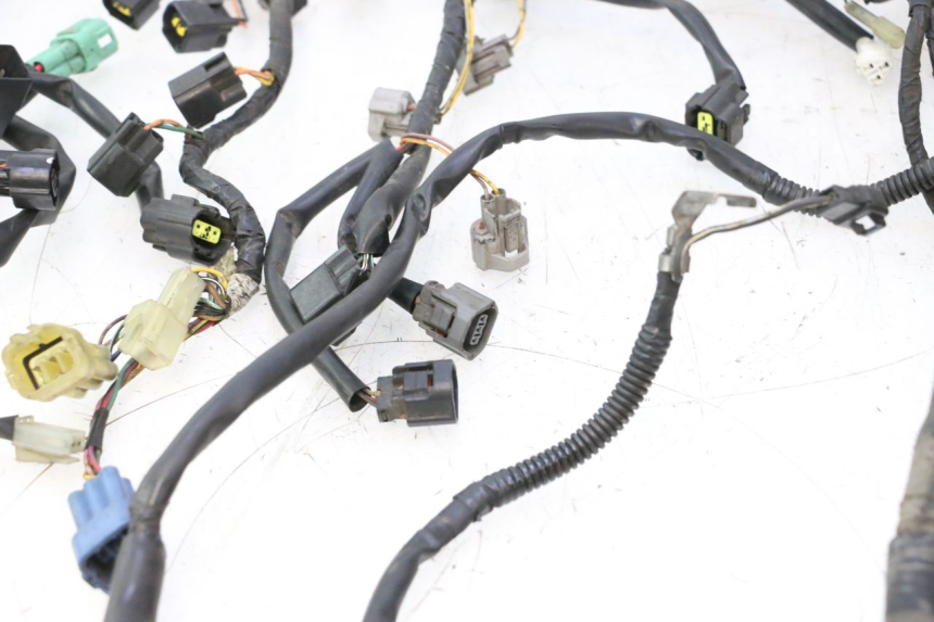 photo de IMPIANTO ELETTRICO SUZUKI GSR 600 (2005 - 2012) - Caratteristiche distintive