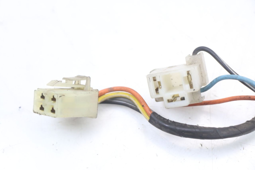 photo de IMPIANTO ELETTRICO HYOSUNG GTR 125 (2006 - 2008) - Dettagli dei punti di fissaggio