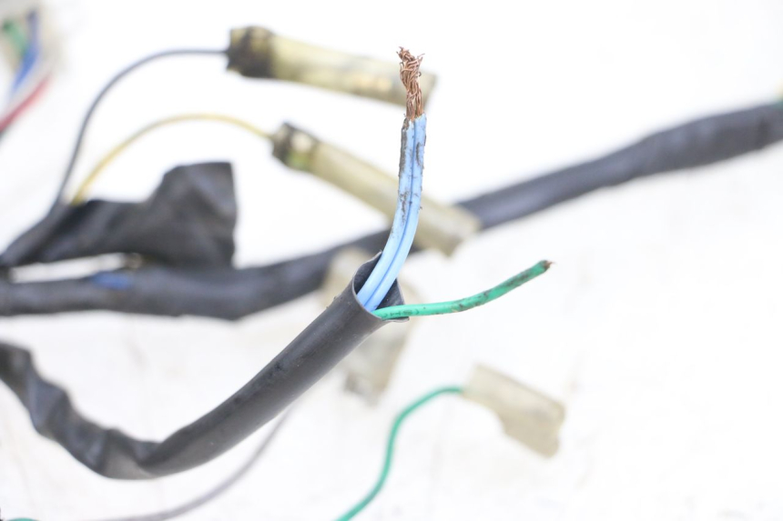 photo de IMPIANTO ELETTRICO PEUGEOT KISBEE 2T 50 (2018 - 2022) - Stato della superficie e materiale