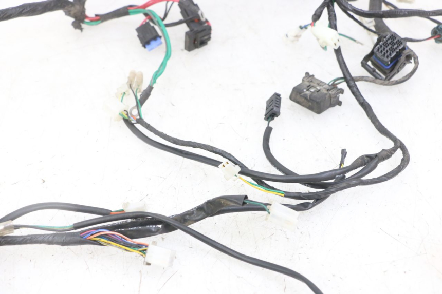 photo de IMPIANTO ELETTRICO PEUGEOT KISBEE 2T 50 (2018 - 2022) - Stato della superficie e materiale