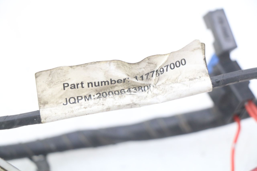 photo de FAISCEAU PEUGEOT KISBEE 4T 50 (2010 - 2017) - Zoom sullo stato d'uso