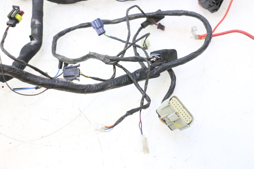 photo de IMPIANTO ELETTRICO PIAGGIO MP3 HPE 530 (2022 - 2026) - Panoramica del profilo