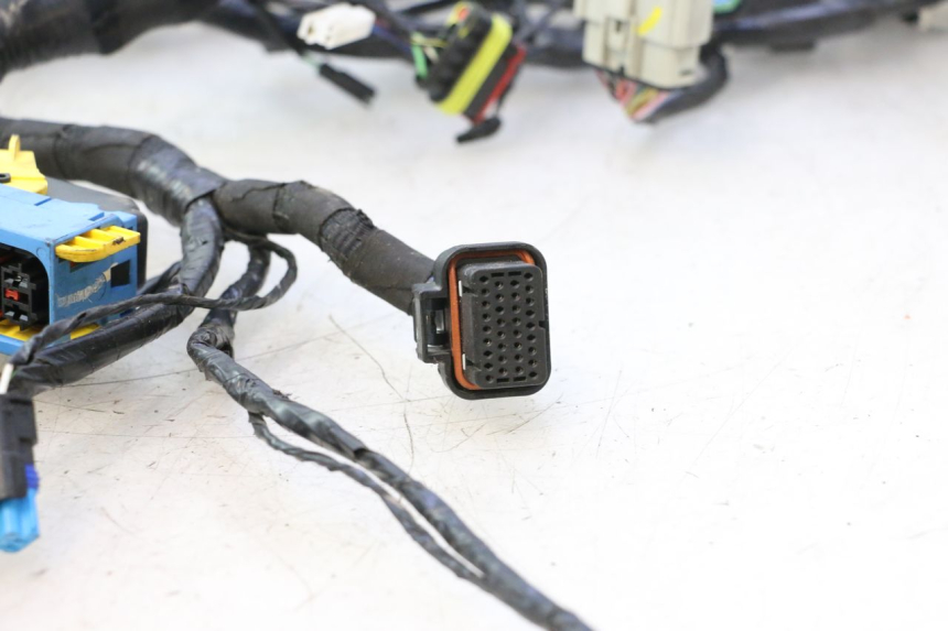 photo de IMPIANTO ELETTRICO PIAGGIO MP3 HPE 530 (2022 - 2026) - Ricambio usato controllato