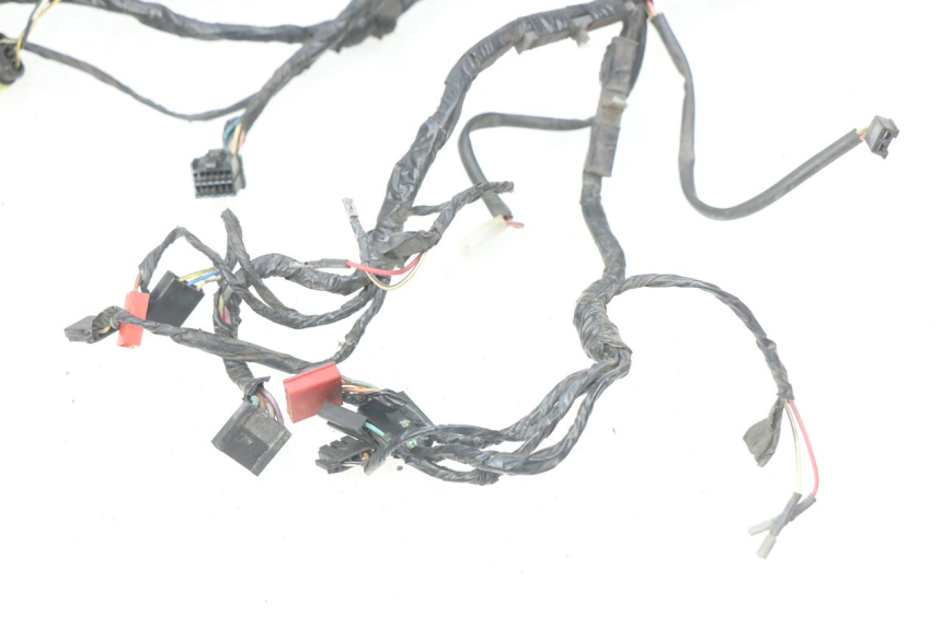 photo de FAISCEAU PIAGGIO MP3 LT 300 (2010 - 2016) - Stato della superficie e materiale