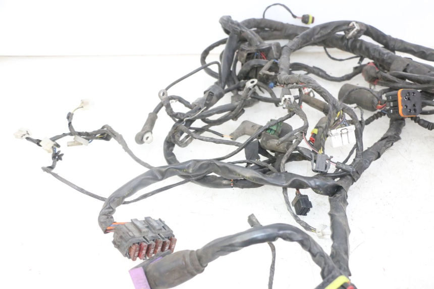 photo de Cablaggio PIAGGIO MP3 LT 400 (2007 - 2012) - Dettagli dei punti di fissaggio