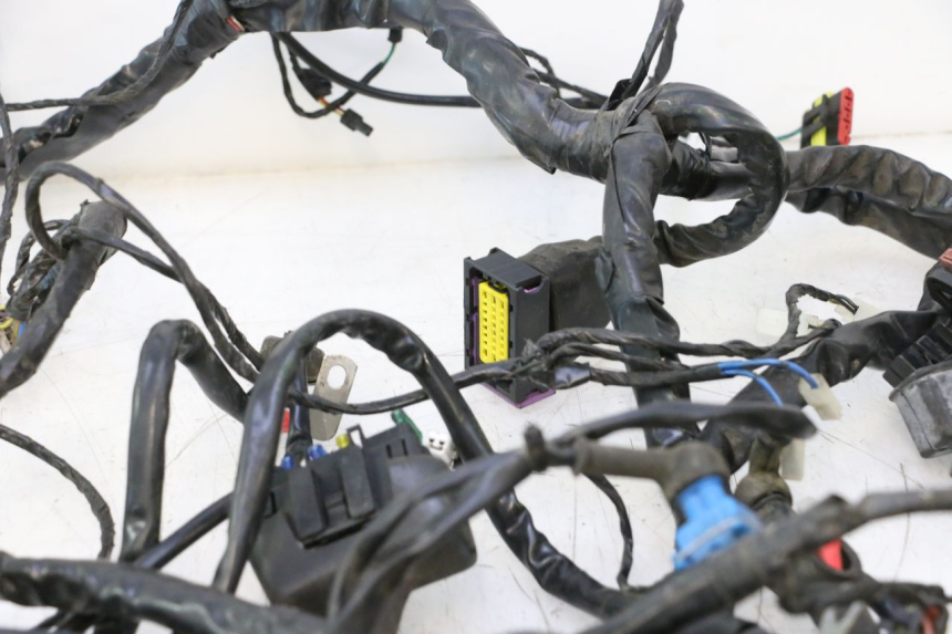 photo de FAISCEAU PIAGGIO MP3 LT 300 (2010 - 2016) - Zoom sui componenti