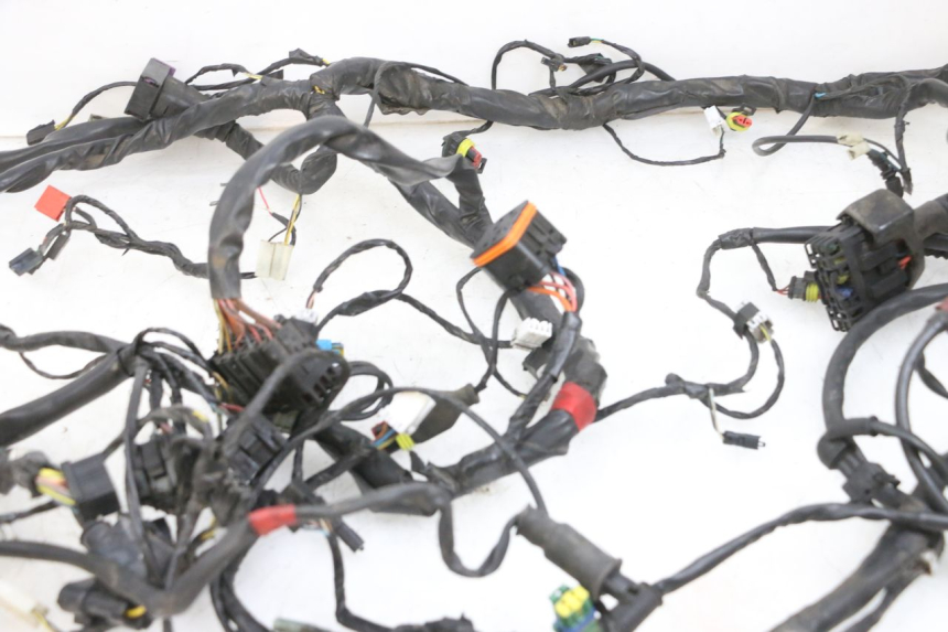 photo de IMPIANTO ELETTRICO PIAGGIO MP3 RL 250 (2006 - 2010) - Caratteristiche distintive