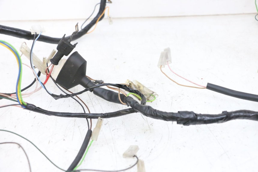 photo de IMPIANTO ELETTRICO YAMAHA NEO'S NEOS 2T 50 (1998 - 2007) - Dettagli dei punti di fissaggio