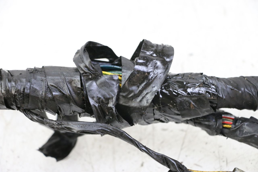 photo de IMPIANTO ELETTRICO PEUGEOT SATELIS COMPRESSOR K15 125 (2006 - 2009) - Primo piano tecnico