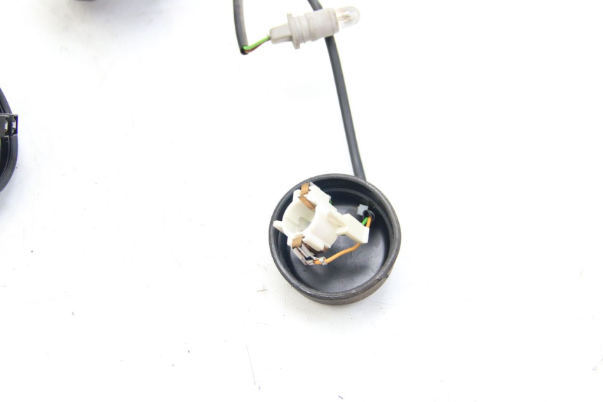 photo de FARE ANTERIORE PEUGEOT SATELIS COMPRESSOR K15 125 (2006 - 2009) - Primo piano tecnico