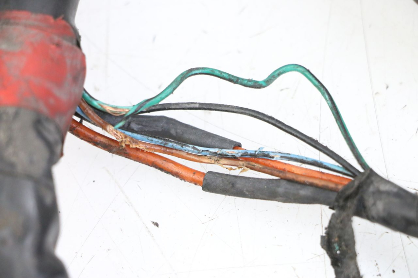 photo de IMPIANTO ELETTRICO PIAGGIO MP3 125 (2006 - 2014) - Zoom sui componenti