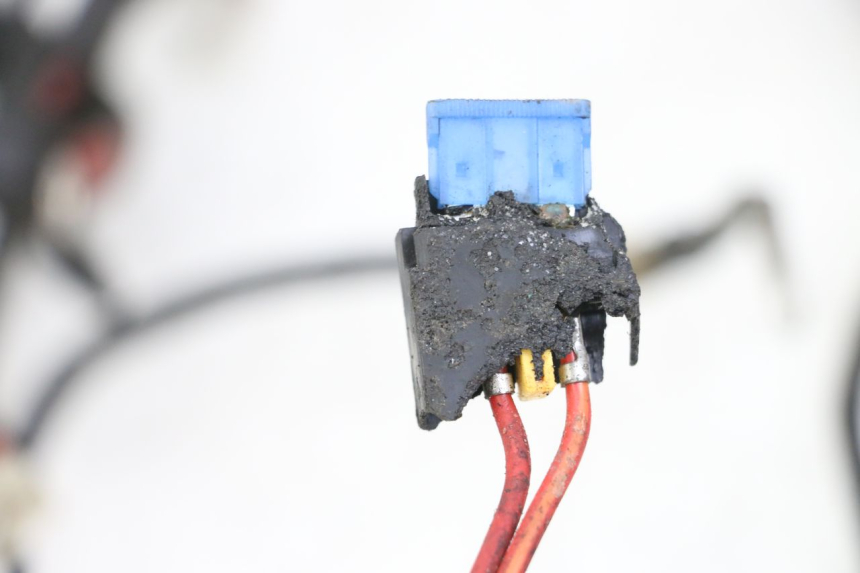 photo de IMPIANTO ELETTRICO PIAGGIO NEW TYPHOON 50 (2010 - 2017) - Ricambio usato controllato