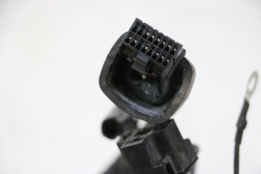 photo de CABLAGGIO CARENA YAMAHA FZ6 FAZER S2 600 (2007 - 2011) - Zoom sullo stato d'uso