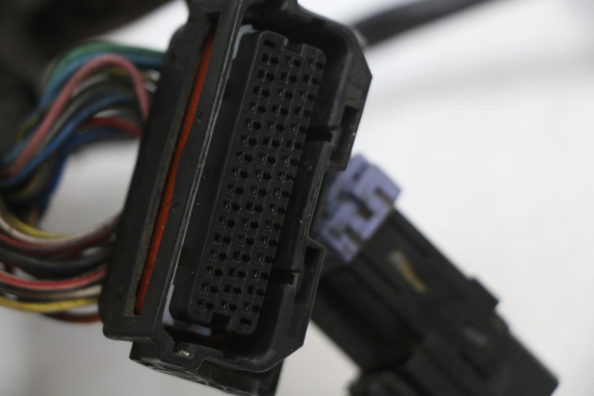 photo de FAISCEAU YAMAHA XMAX X-MAX ABS 125 (2017 - 2020) - Foto prodotto supplementare